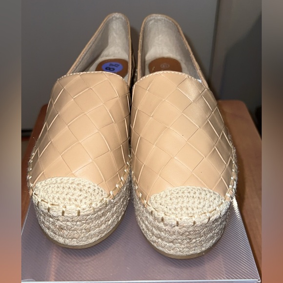 Forever Wedge Women's Round Toe Heels - Picture 2 of 7